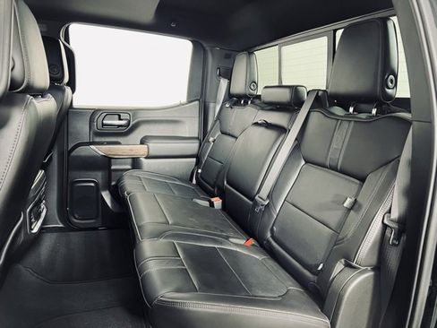 Used 2019 Chevrolet Silverado 1500 High Country image 13