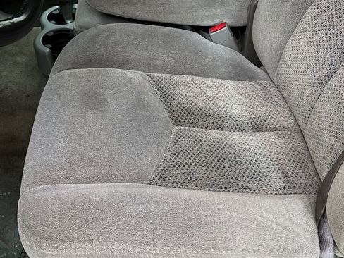 Used 2005 Chevrolet Tahoe LS image 18