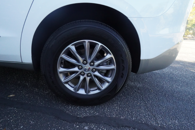 Used 2024 Buick Enclave Essence FWD image 30