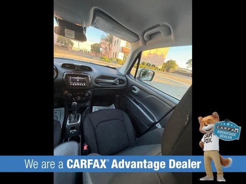 Used 2018 Jeep Renegade Altitude FWD image 31