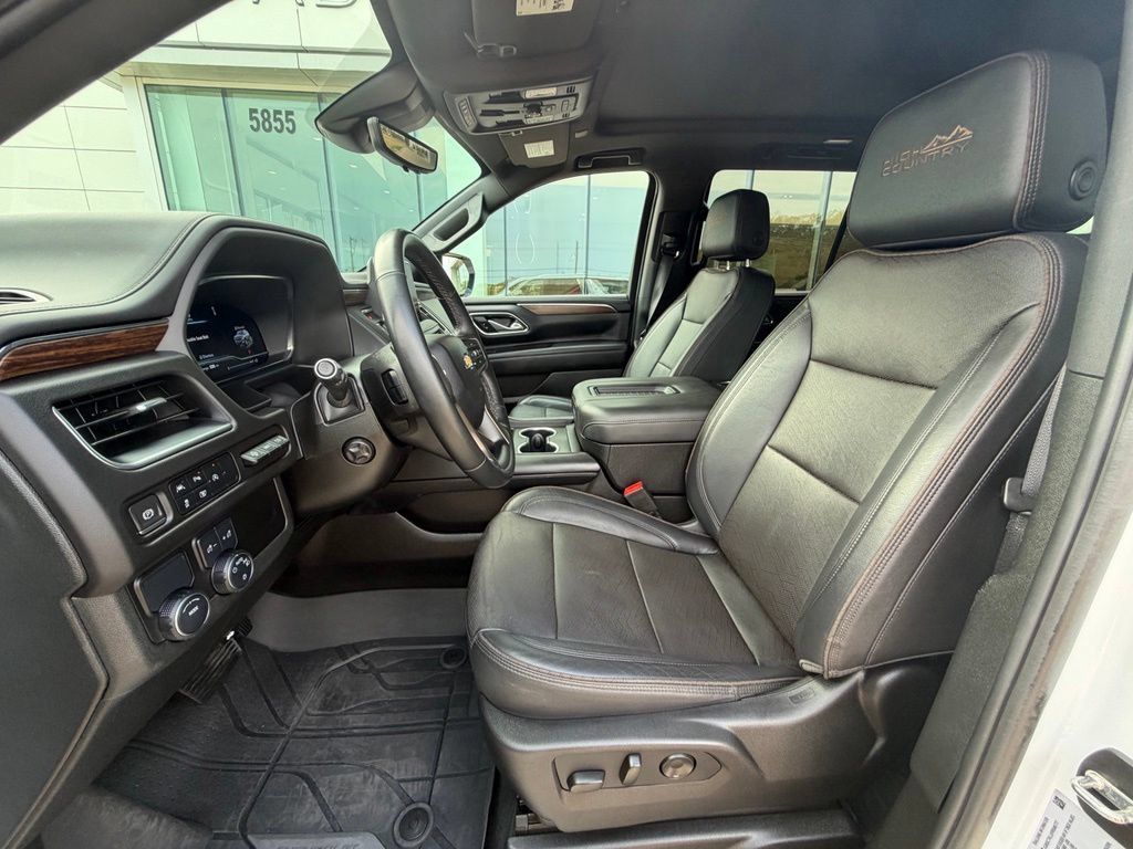 Used 2023 Chevrolet Tahoe High Country RWD image 13
