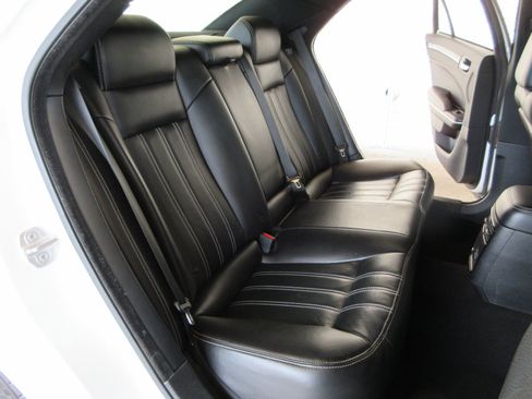 Used 2022 Chrysler 300 S RWD image 19