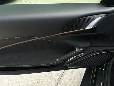 Used 2023 Ferrari Roma RWD image 21