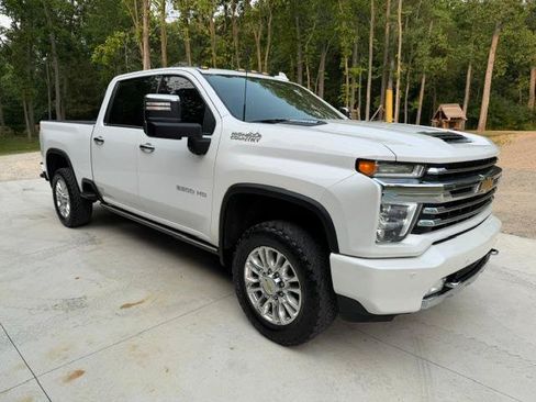 Used 2021 Chevrolet Silverado 2500 High Country w/ Z71 Off-Road Package AWD/4WD image 4