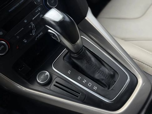 Used 2016 Ford Focus Titanium image 32