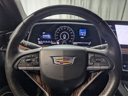 Used 2023 Cadillac Escalade ESV Premium Luxury image 24