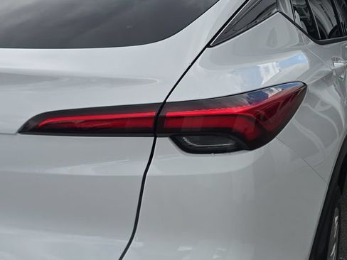 Certified 2025 Buick Envista Preferred FWD image 8