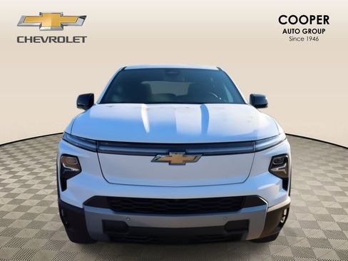 New 2026 Chevrolet Silverado EV LT image 9