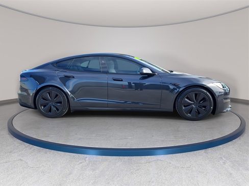 Used 2024 Tesla Model S Base image 5