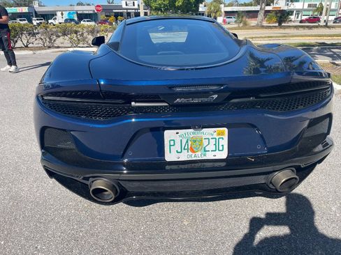 Used 2020 McLaren GT image 31
