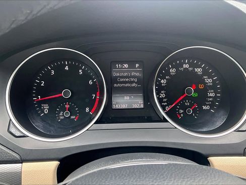 Used 2017 Volkswagen Jetta SE FWD image 26