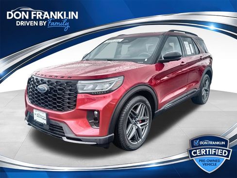 Used 2025 Ford Explorer ST AWD/4WD image 1