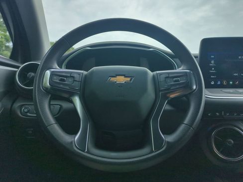 Used 2025 Chevrolet Blazer LT FWD image 23