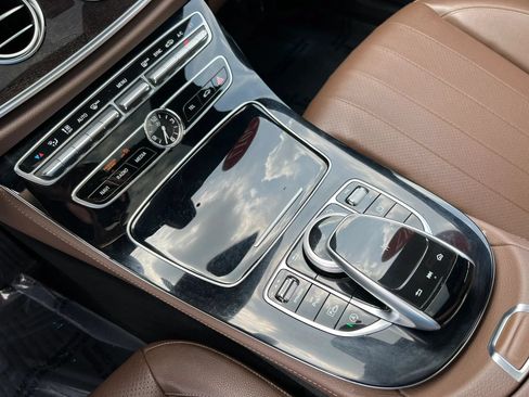 Used 2017 Mercedes-Benz E 300 4MATIC image 18