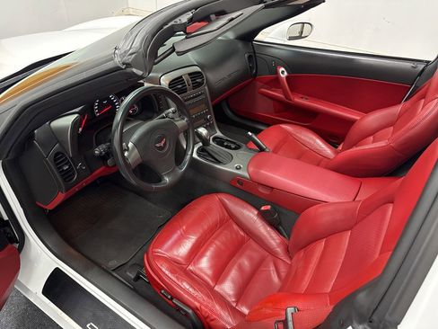 Used 2006 Chevrolet Corvette Coupe w/ Preferred Equipment Group image 15