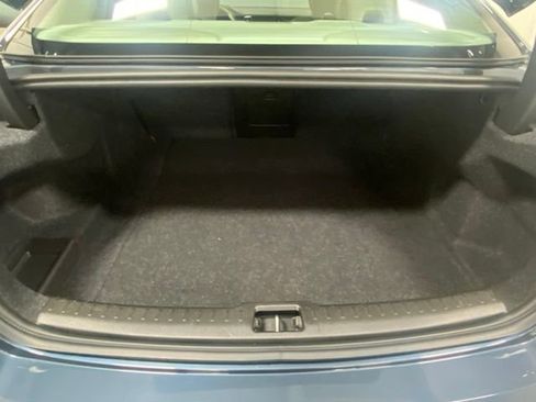 Used 2025 Volvo S60 B5 Core AWD/4WD image 9