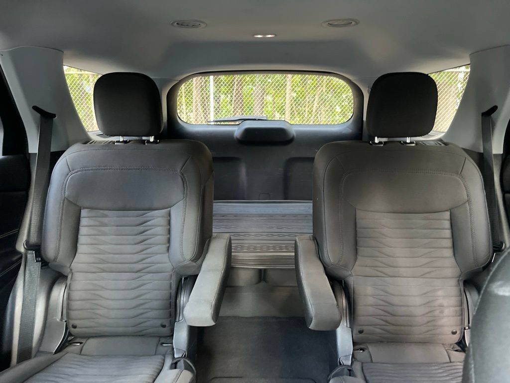 Used 2021 Ford Explorer XLT RWD image 13