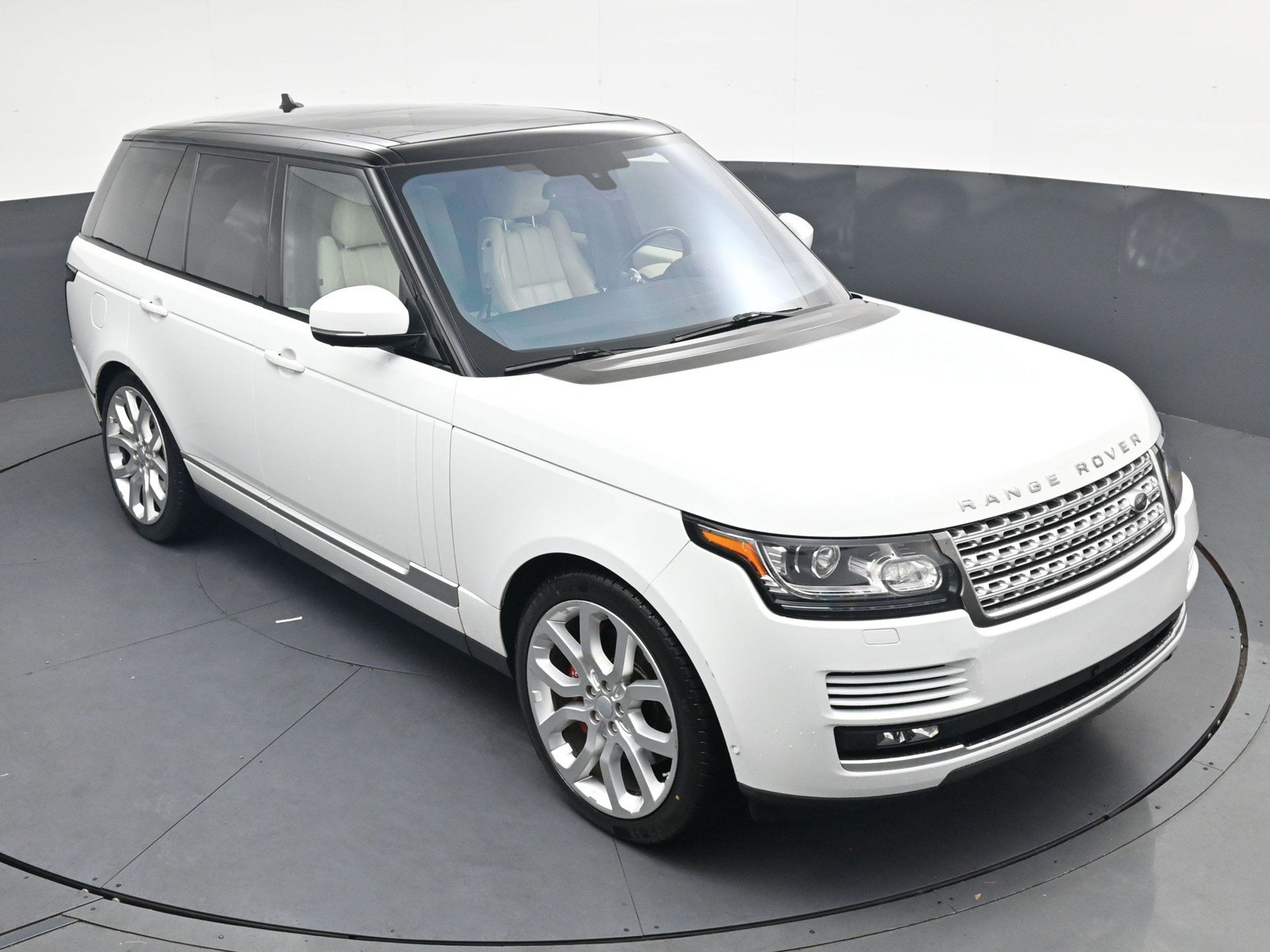 Used 2016 Land Rover Range Rover Supercharged AWD/4WD image 19