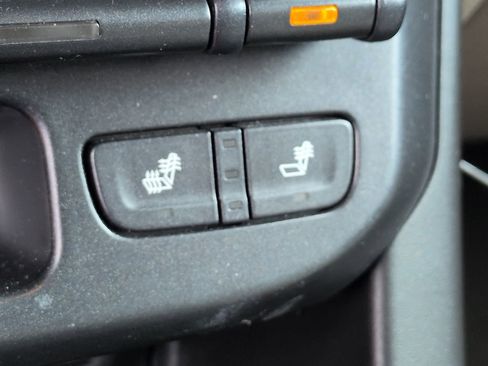 Used 2016 GMC Canyon SLT w/ Driver Alert Package image 21