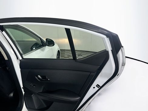 Used 2024 Nissan Sentra SV image 27