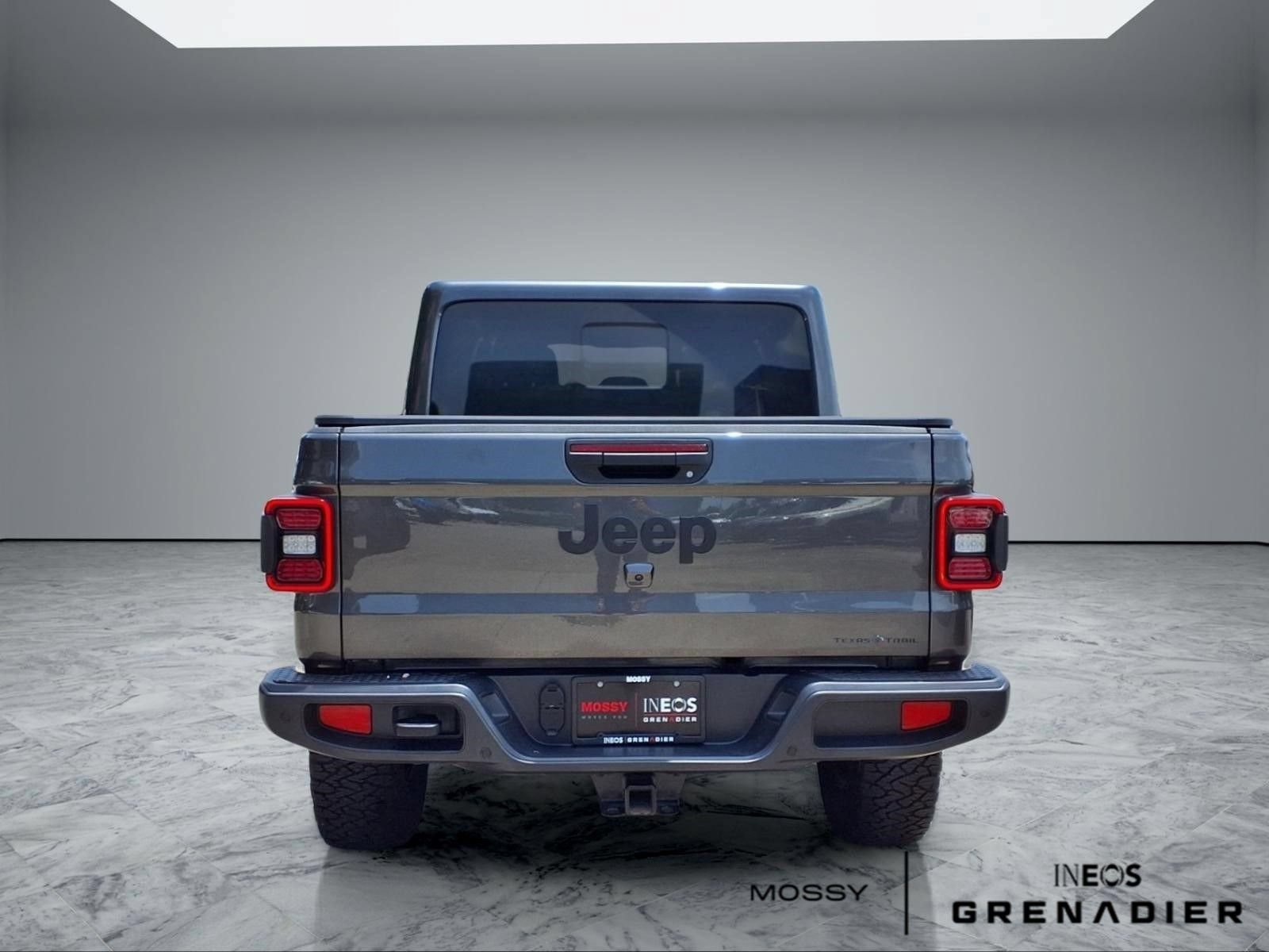 Used 2025 Jeep Gladiator Sport AWD/4WD image 6