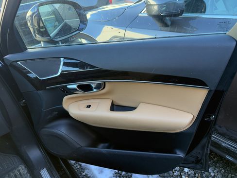 Used 2019 Volvo XC90 T6 Momentum w/ Advanced Package image 20