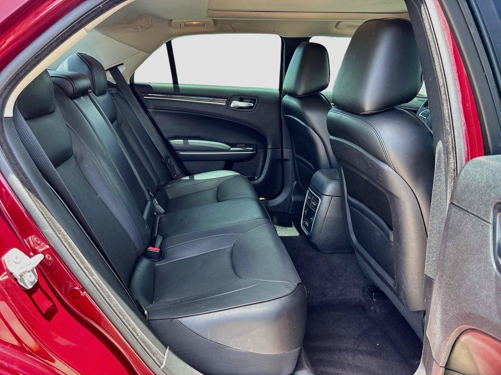 Used 2018 Chrysler 300 Limited w/ Safetytec Plus Group RWD image 28