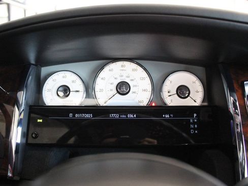 Used 2019 Rolls-Royce Ghost RWD image 14