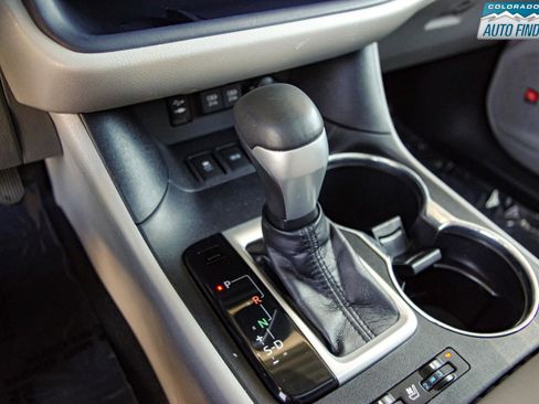 Used 2019 Toyota Highlander Limited image 18