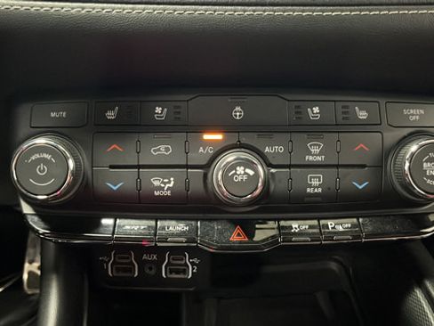 Used 2022 Dodge Durango SRT w/ Black Package AWD/4WD image 18