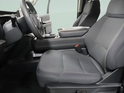 Used 2025 Ford Expedition Active image 22