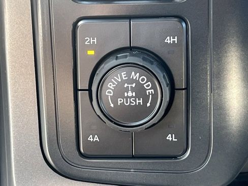 New 2025 Ford F150 Lariat w/ Equipment Group 501A Mid image 8