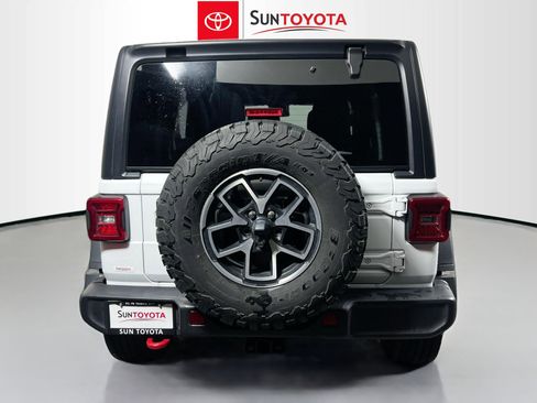 Used 2024 Jeep Wrangler Unlimited Rubicon image 5