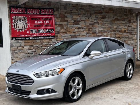 Used 2016 Ford Fusion SE w/ Equipment Group 201A AWD/4WD image 2