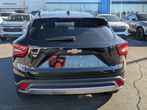 New 2026 Chevrolet Trax LT w/ Driver Confidence Package image 7