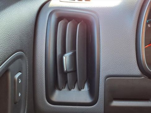 Used 2018 Chevrolet Colorado Z71 w/ Centennial Edition image 28