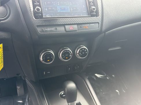 Used 2023 Mitsubishi Outlander Sport AWD image 11