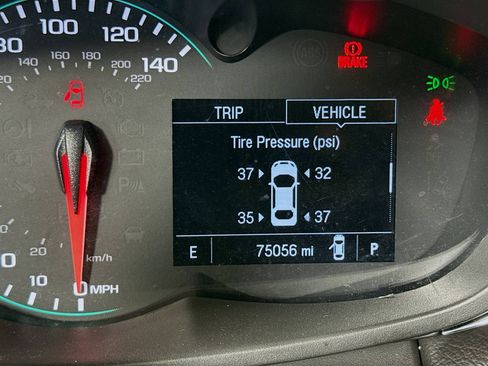 Used 2020 Chevrolet Trax LT w/ LT Convenience Package image 16