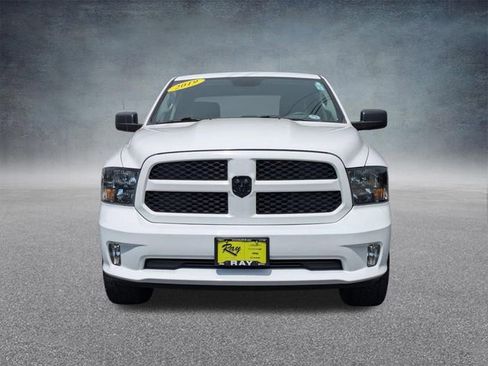 Certified 2019 RAM 1500 Express w/ Express Value Package AWD/4WD image 8
