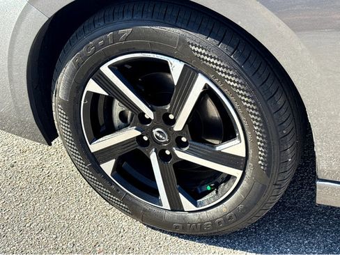 Certified 2024 Nissan Sentra SV image 23