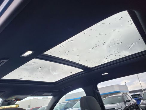 New 2026 Chevrolet Traverse LT w/ Sun and Wheel Package image 5