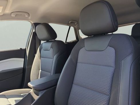 New 2026 Chevrolet Trax LT w/ Midnight Edition FWD image 19