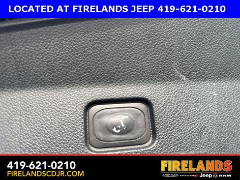 Used 2018 Ford Explorer XLT w/ Equipment Group 202A image 11