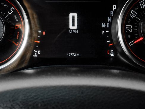 Used 2018 Dodge Challenger R/T w/ Sound Group RWD image 20