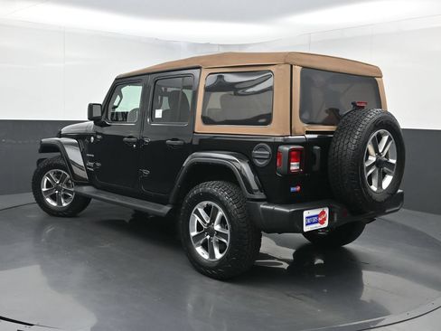Used 2022 Jeep Wrangler Unlimited Sahara w/ Cold Weather Group AWD/4WD image 20