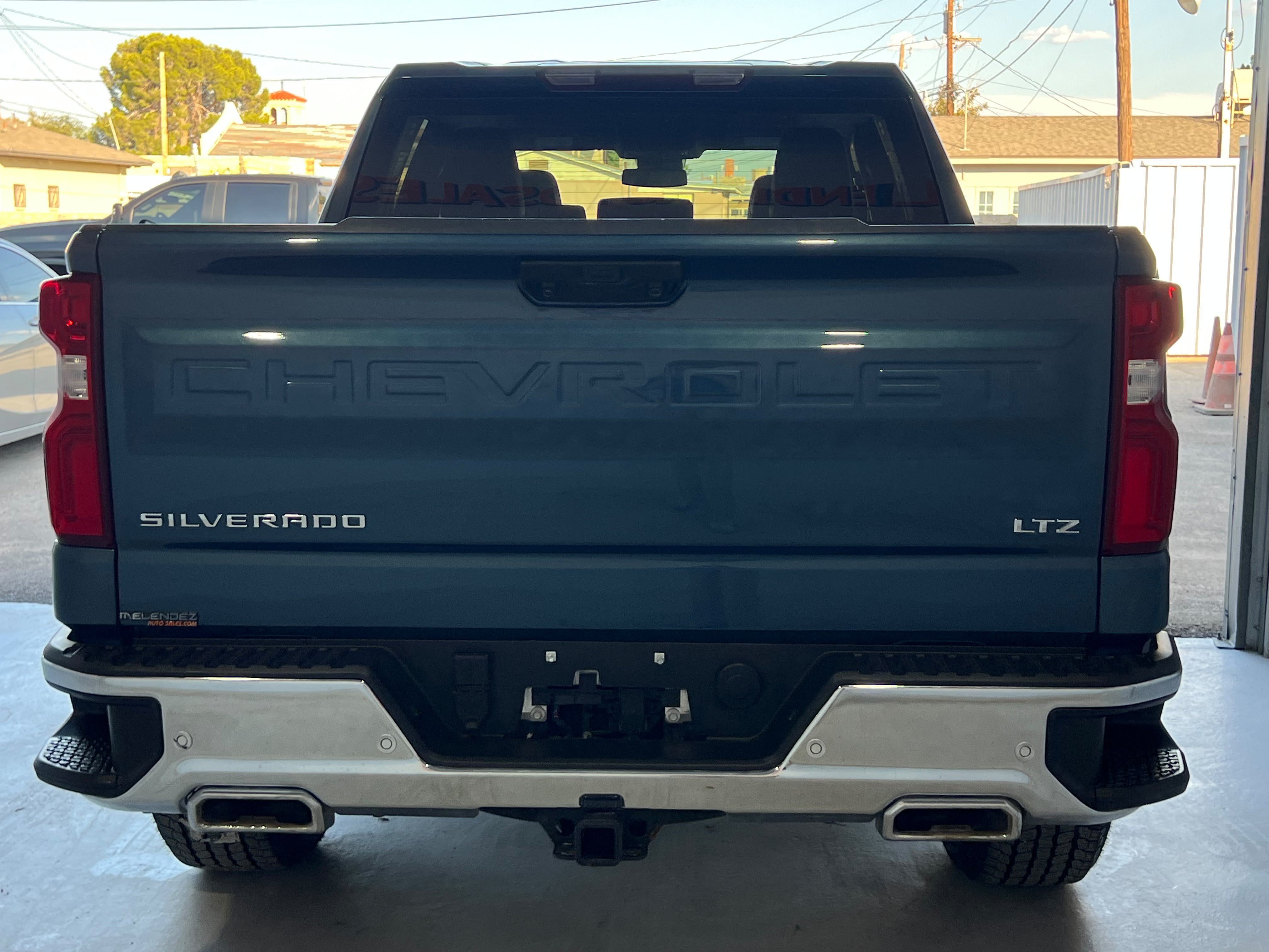Used 2024 Chevrolet Silverado 1500 LTZ w/ Z71 Off-Road Package AWD/4WD image 4
