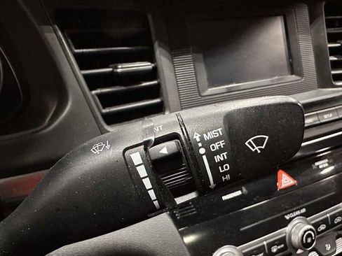 Used 2020 Hyundai Elantra SE w/ Cargo Package (C1) FWD image 29