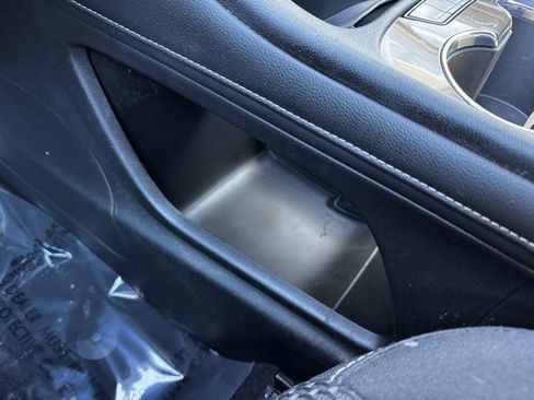 Used 2021 GMC Acadia SLE w/ Driver Convenience Package image 18