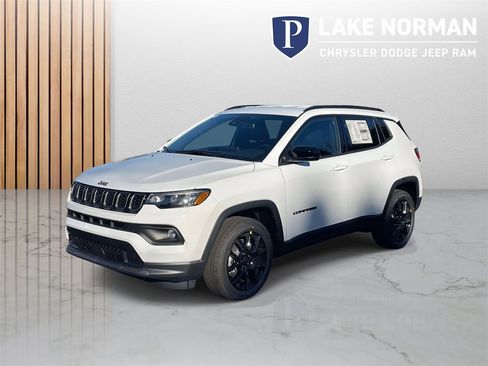 New 2026 Jeep Compass Latitude image 4