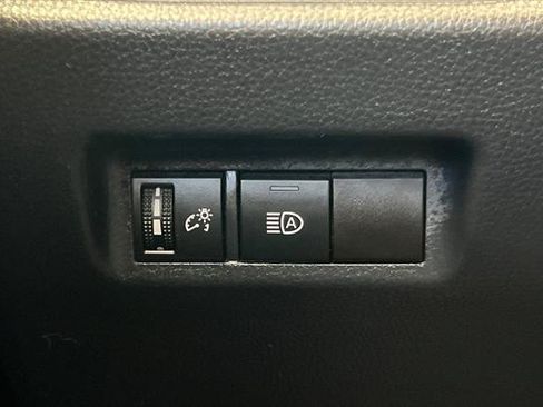 Certified 2023 Toyota RAV4 LE AWD/4WD image 28